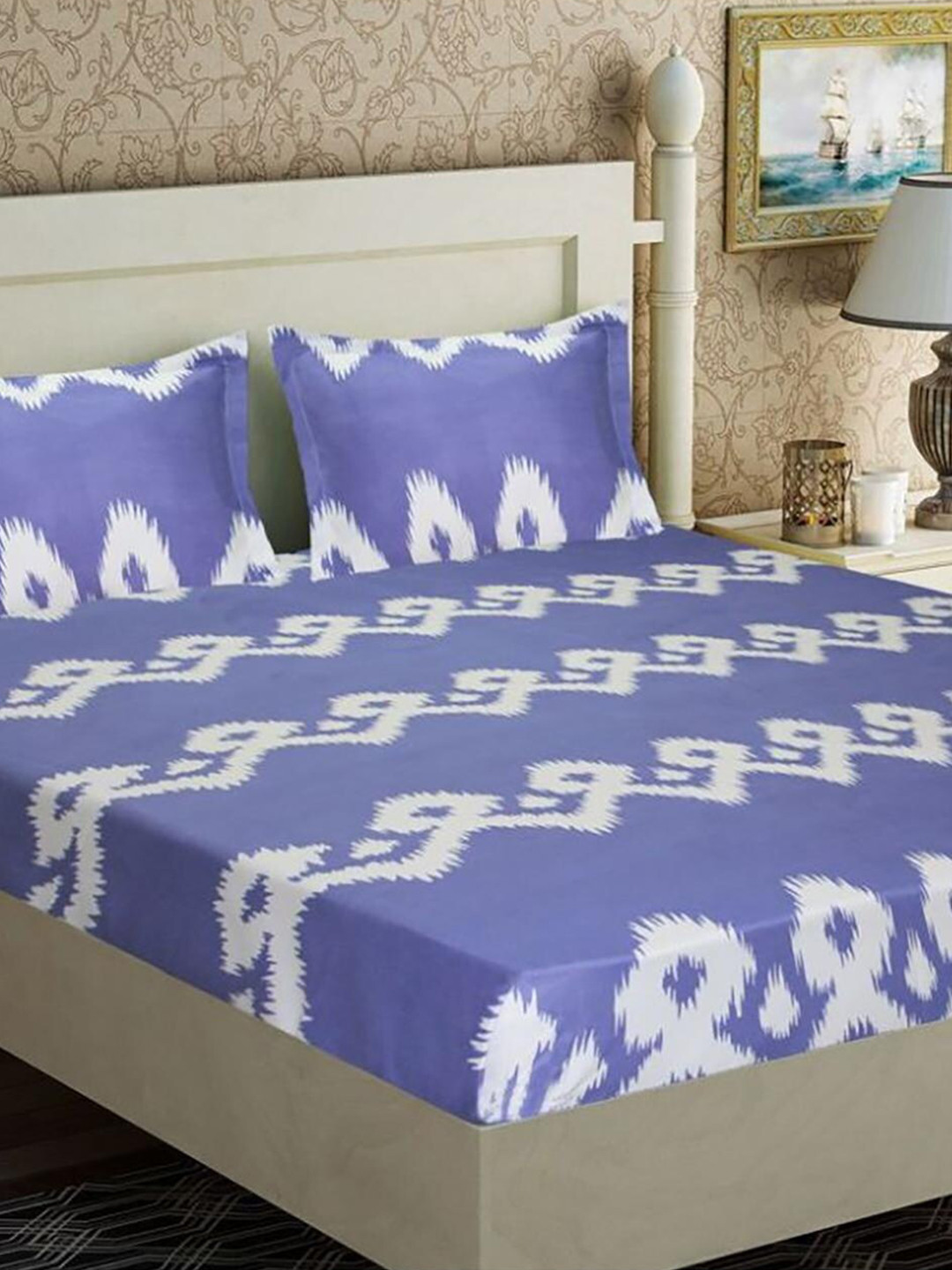 

HOMETALES Purple & White Geometric Microfiber 128 TC Queen Bedsheet with 2 Pillow Covers