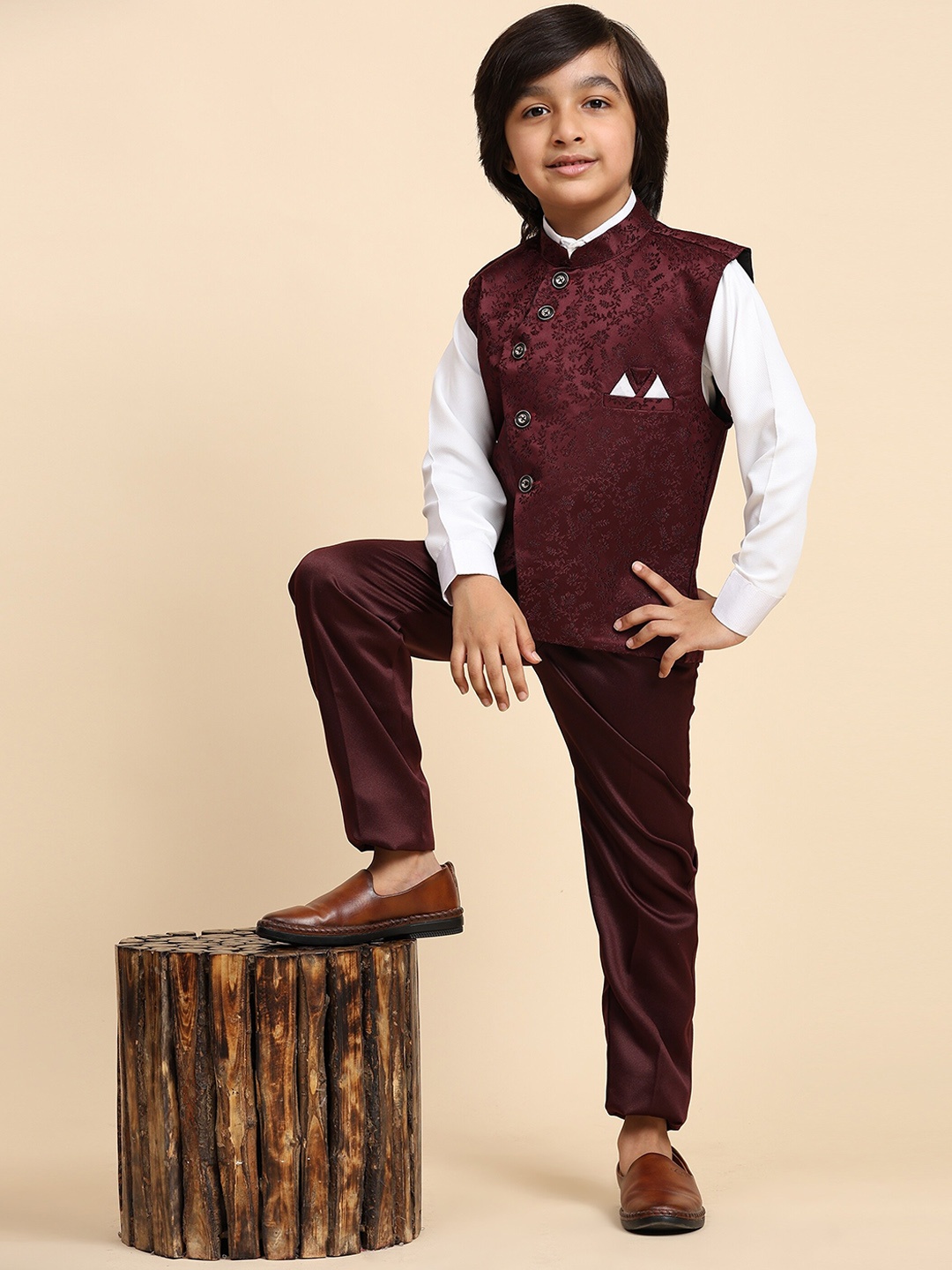 

Pro-Ethic STYLE DEVELOPER Boys Self Design Single-Breasted 3-Piece Suit, Maroon
