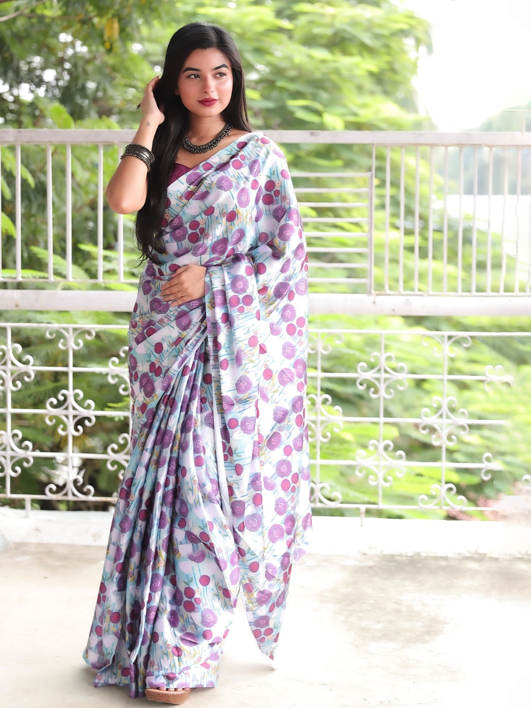

VEECHIS Floral Printed Satin Saree, White
