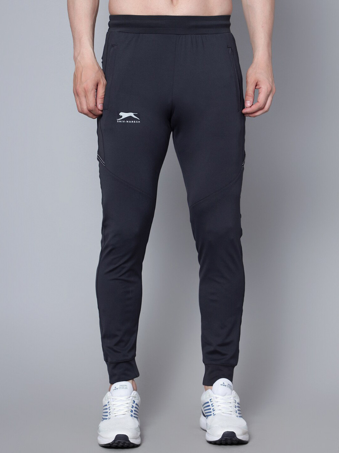 

Shiv Naresh Men Mid Rise Joggers, Navy blue