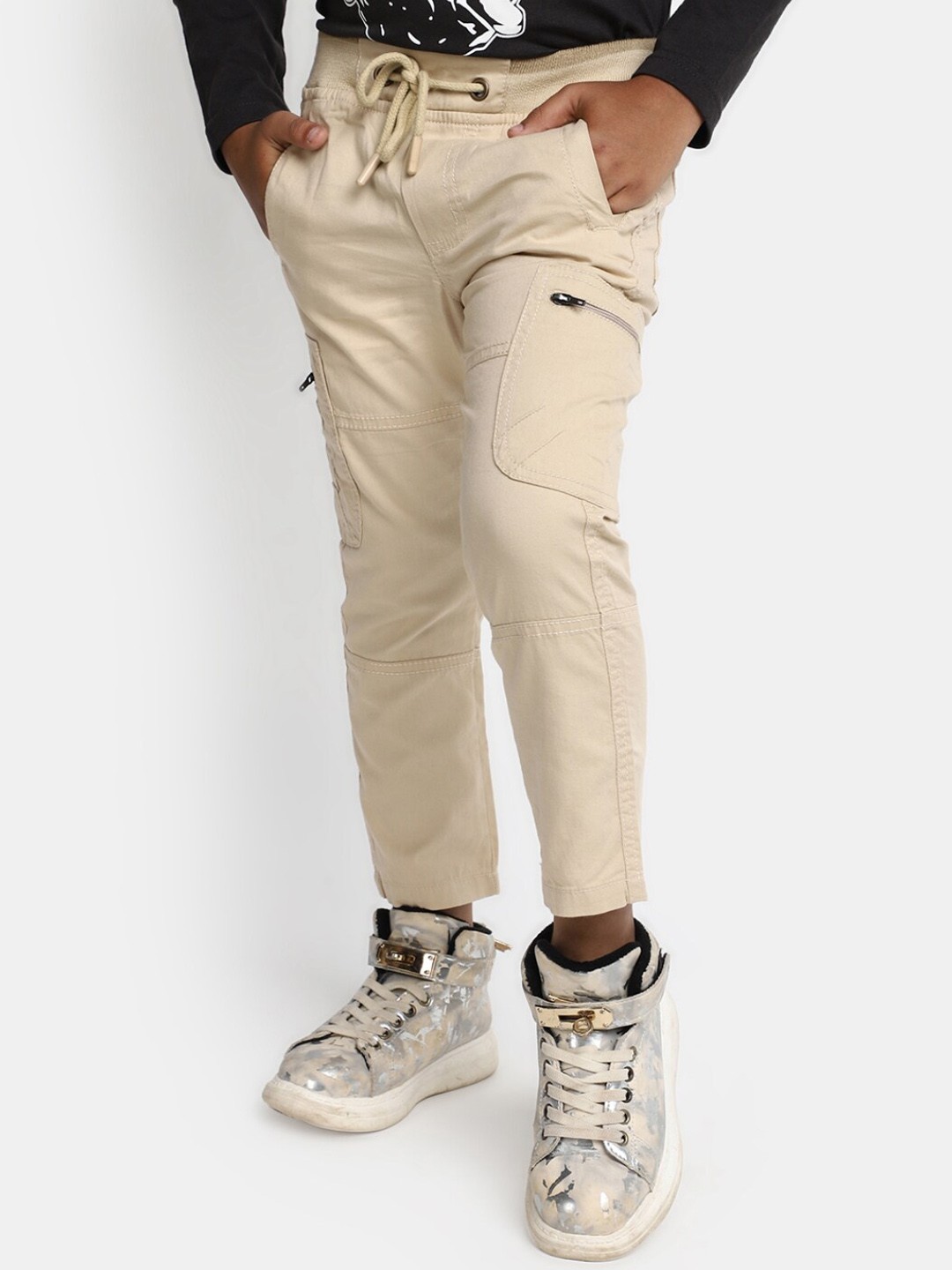 

V-Mart Boys Regular Fit Cotton Cargos Trousers, Beige