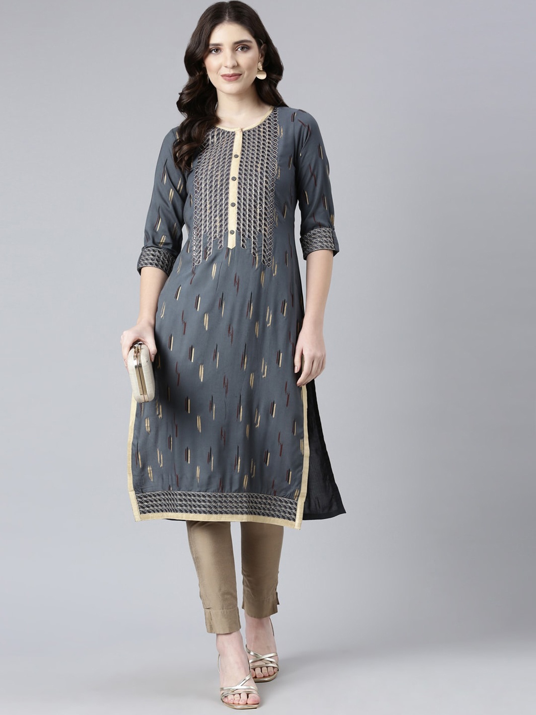 

Souchii Geometric Printed Roll-Up Sleeves Thread Work Straight Kurta, Grey