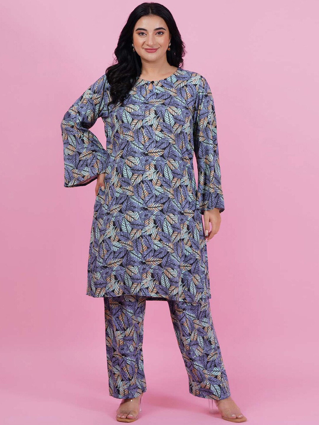 

LastInch Floral Printed Flared Sleeve Regular Tunic with Trousers, Blue