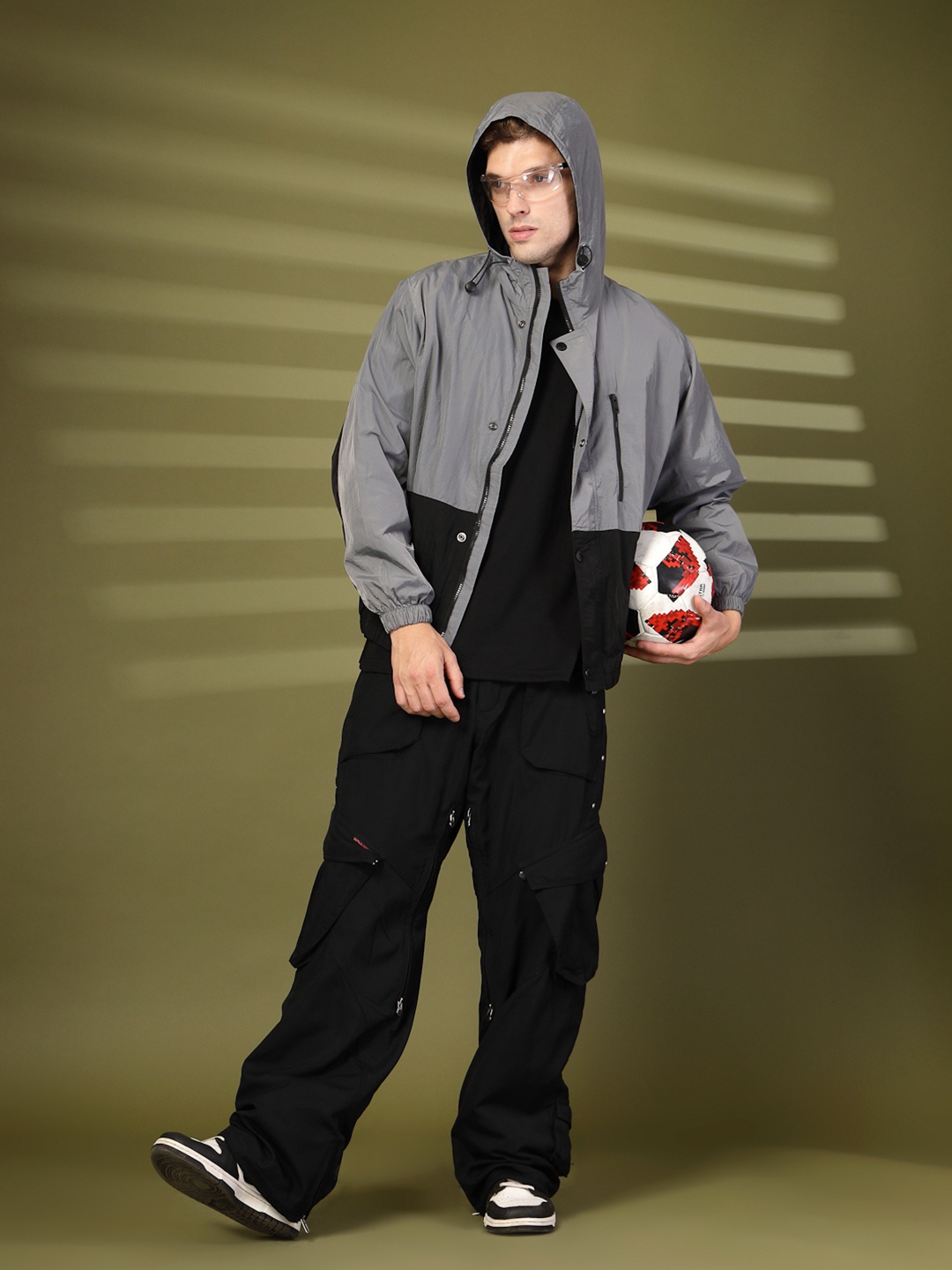 

CHKOKKO Colourblocked Windcheater Dry Fit Outdoor Tailored Jacket, Grey