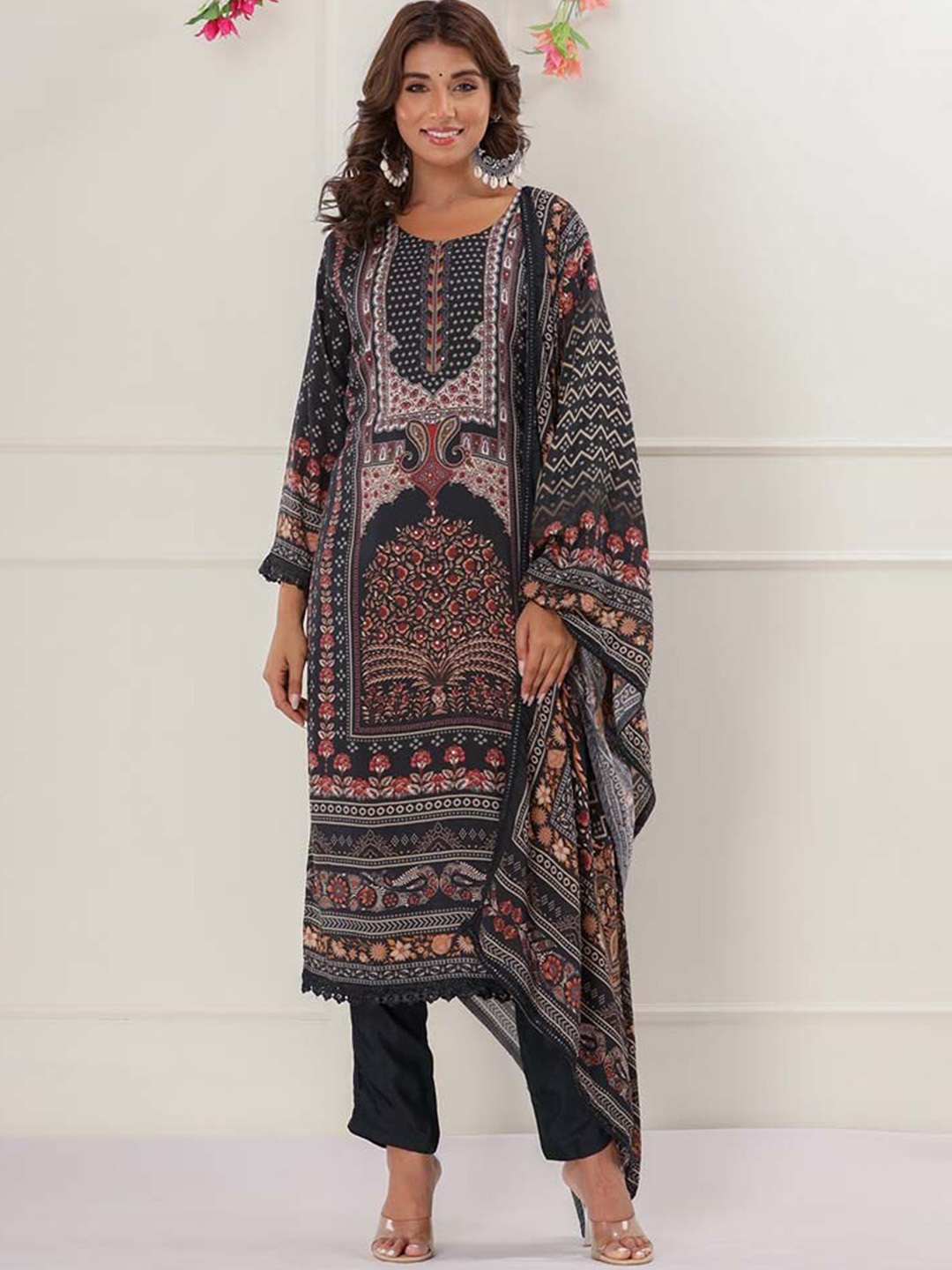

Meena Bazaar Ethnic Motifs Printed Regular Sequinned Kurta With Trousers With Dupatta, Black