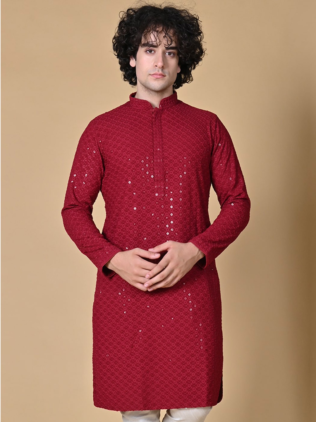 

MAAHI FABS Floral Embroidered Sequinned Cotton Chikankari Kurta, Maroon