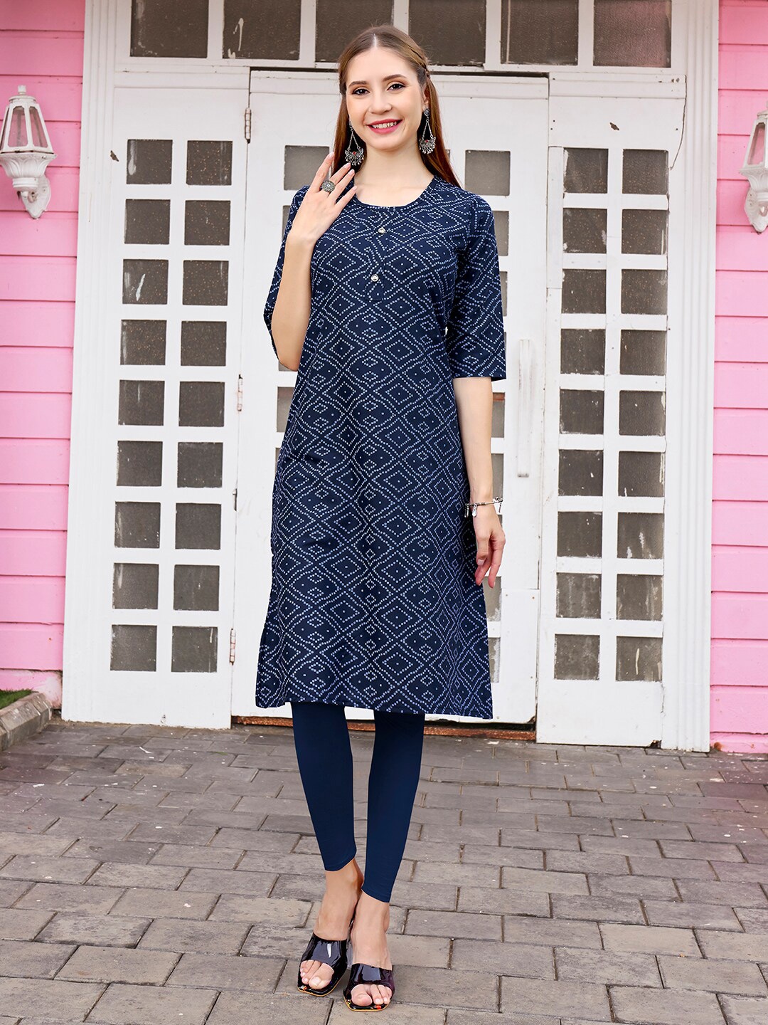 

Anouk Geometric Printed Round Neck Kurta, Blue