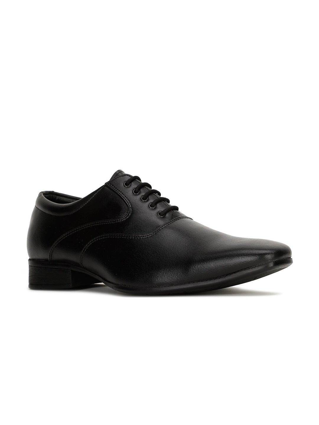 

Bata Men Textured Formal Oxfords, Black