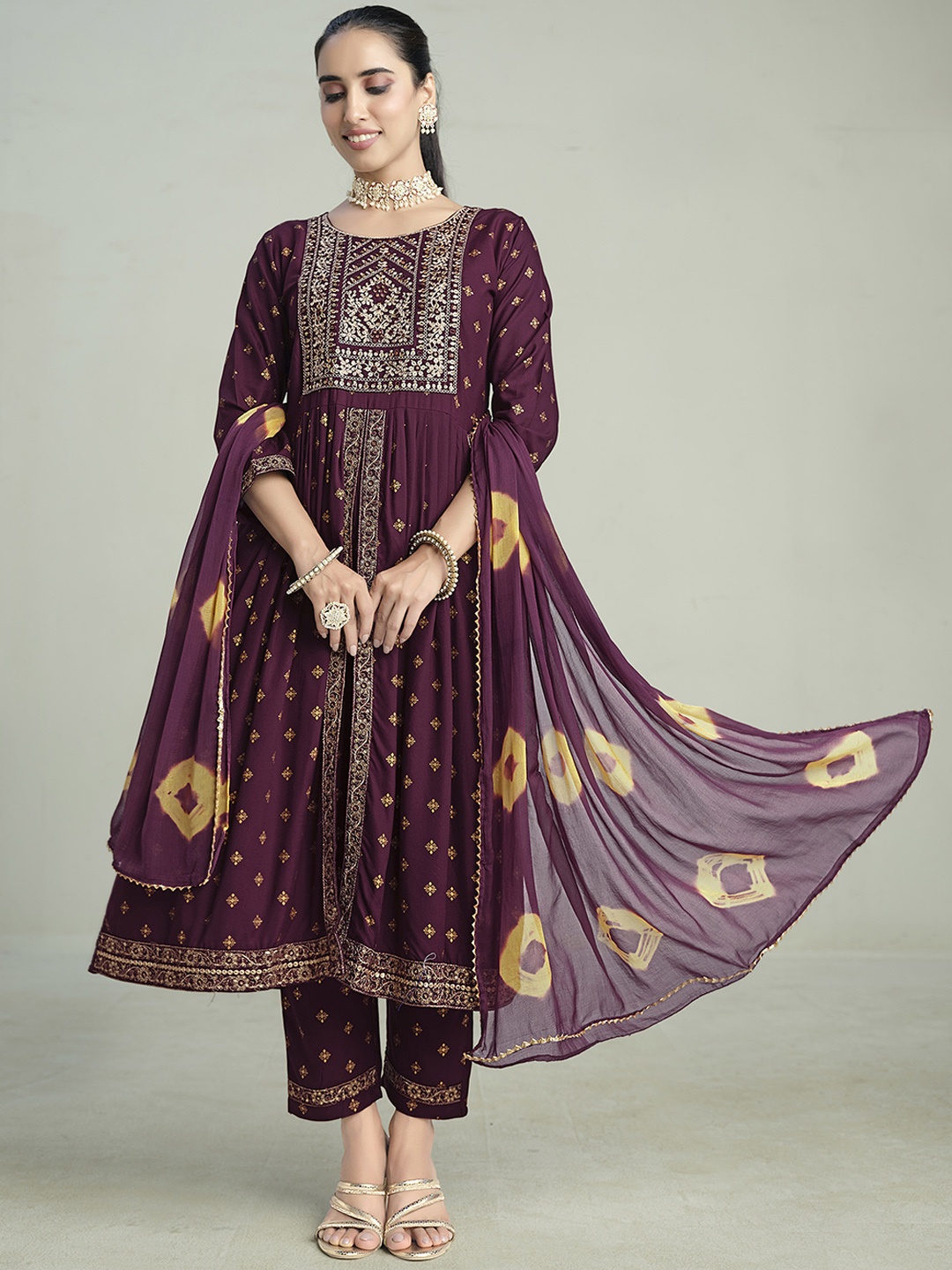 

Sangria Printed & Embroidered A-Line Kurta With Trouser & Dupatta Set, Burgundy