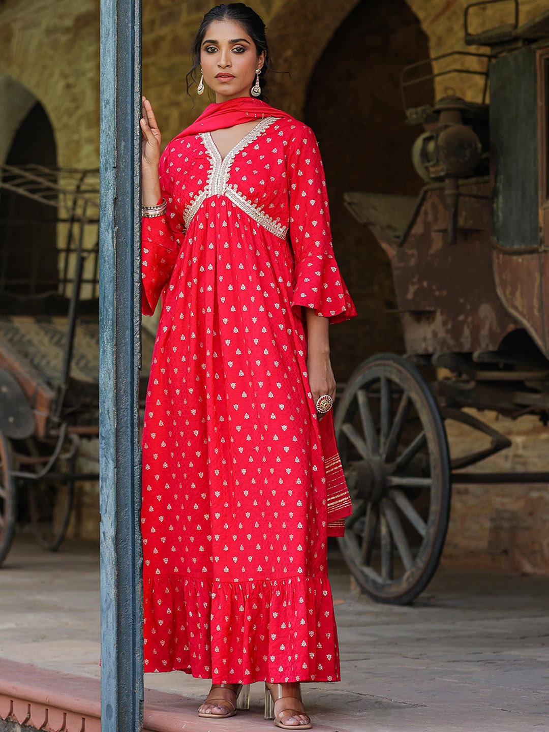 

SCAKHI Embellished V-Neck Cotton Jacquard Empire Maxi Ethnic Dress With Dupatta, Red