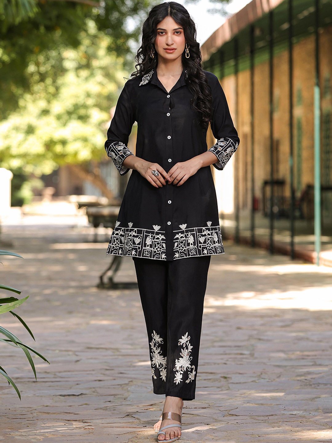

SCAKHI Embroidered Shirt Collar Tunic With Trousers Co-Ords, Black