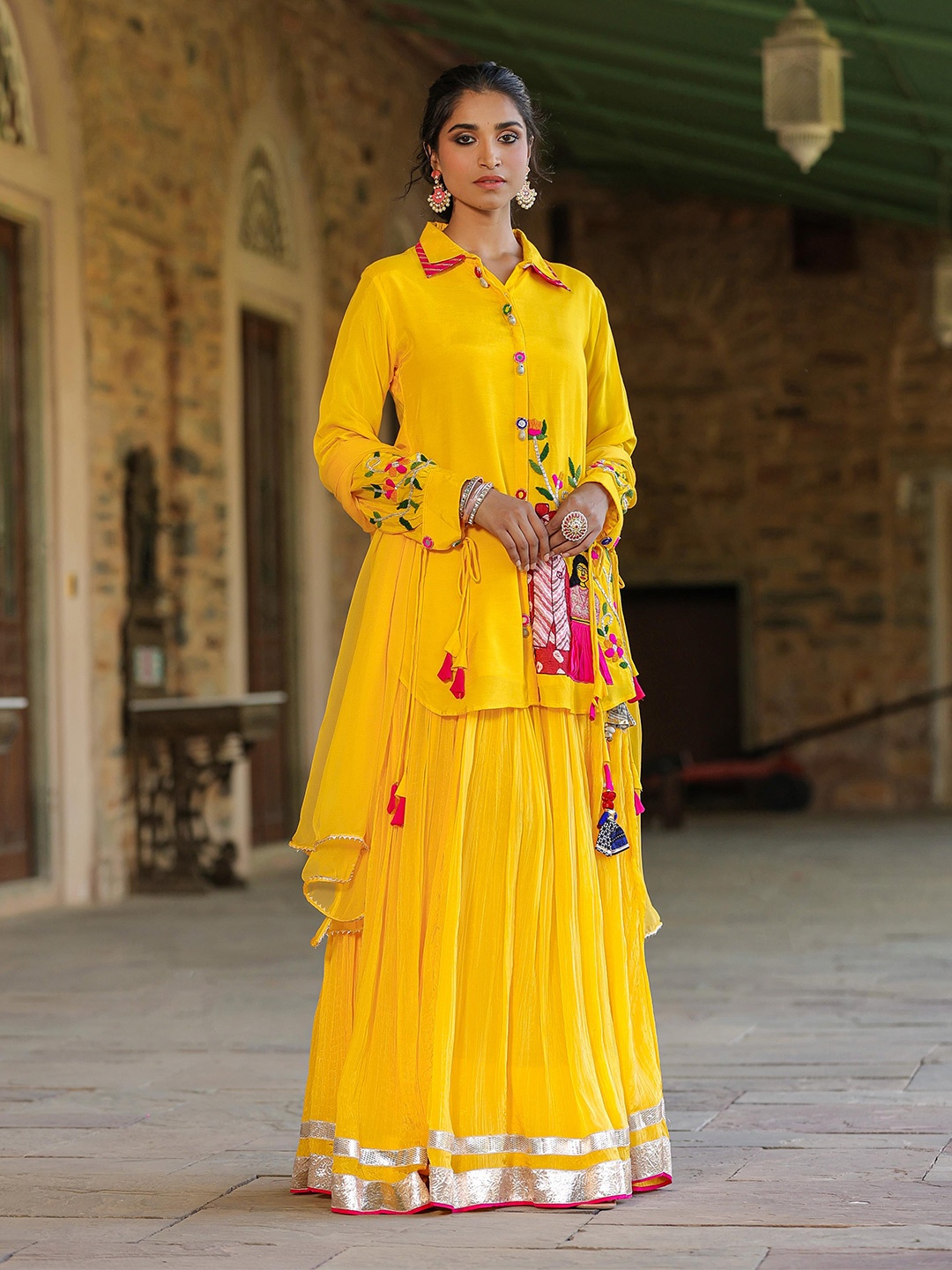 

SCAKHI Embellished Ready To Wear Lehenga & Blouse With Dupatta, Yellow