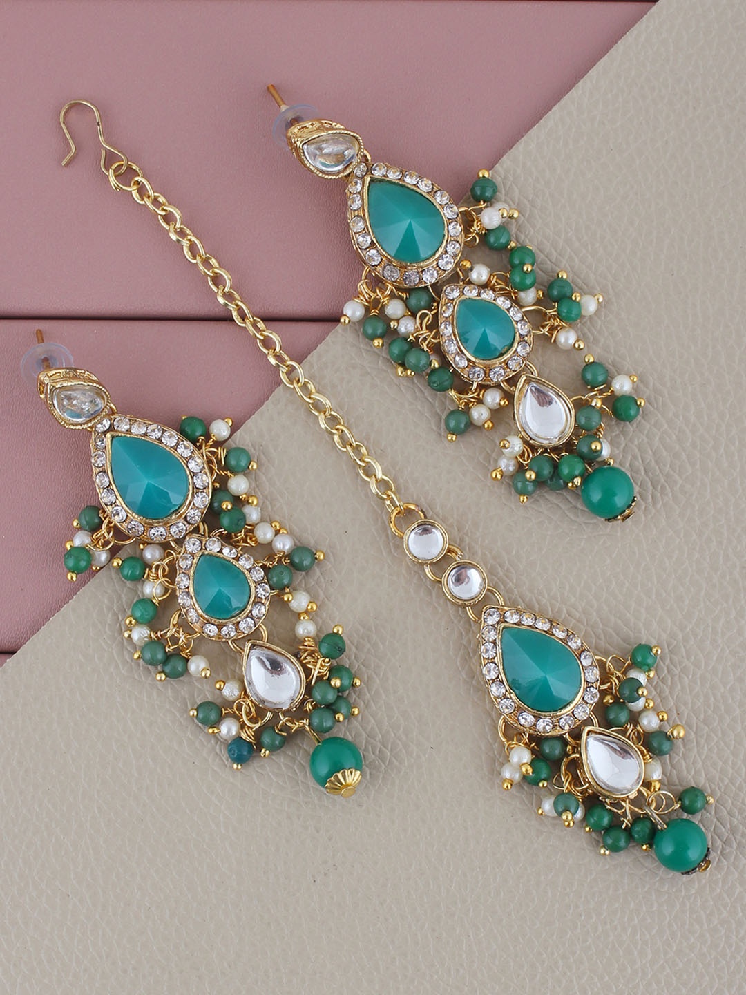 

LUCKY JEWELLERY Gold-Plated Kundan-Studded Jewellery Set