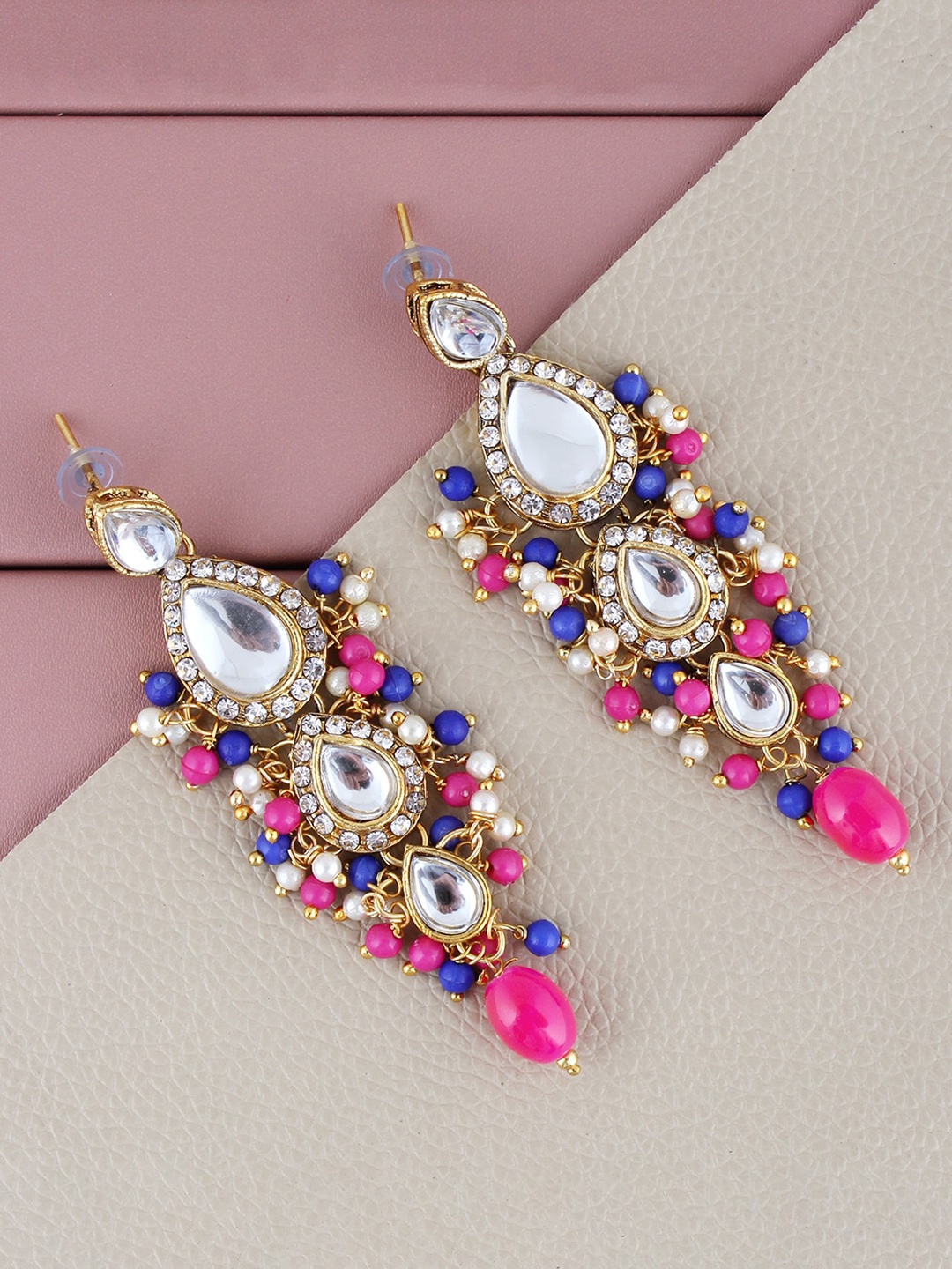 

LUCKY JEWELLERY Gold-Plated Kundan-Studded Drop Earrings With Maang Tikka