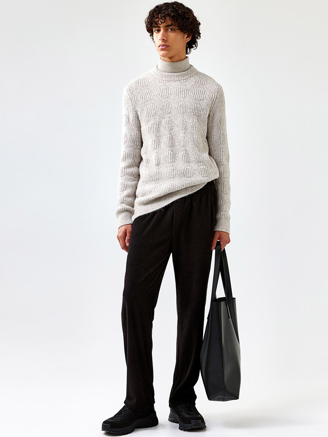 

H&M Men Regular Fit Terry Joggers, Black