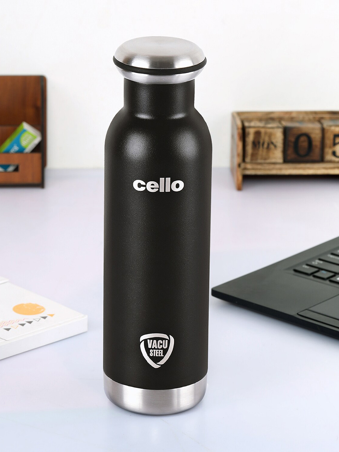 

Cello Duro Mac Black Double Walled Durable DTP Coating Water Bottle- 900ml
