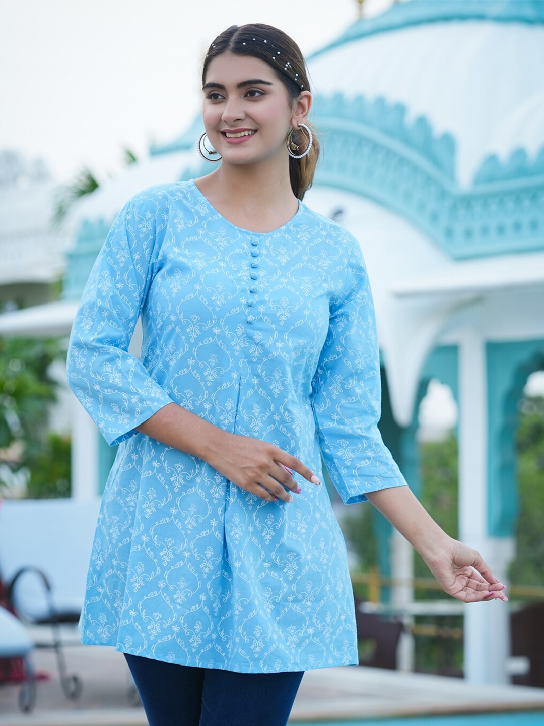 

YASH GALLERY Floral Printed Pure Cotton A-Line Kurti, Blue