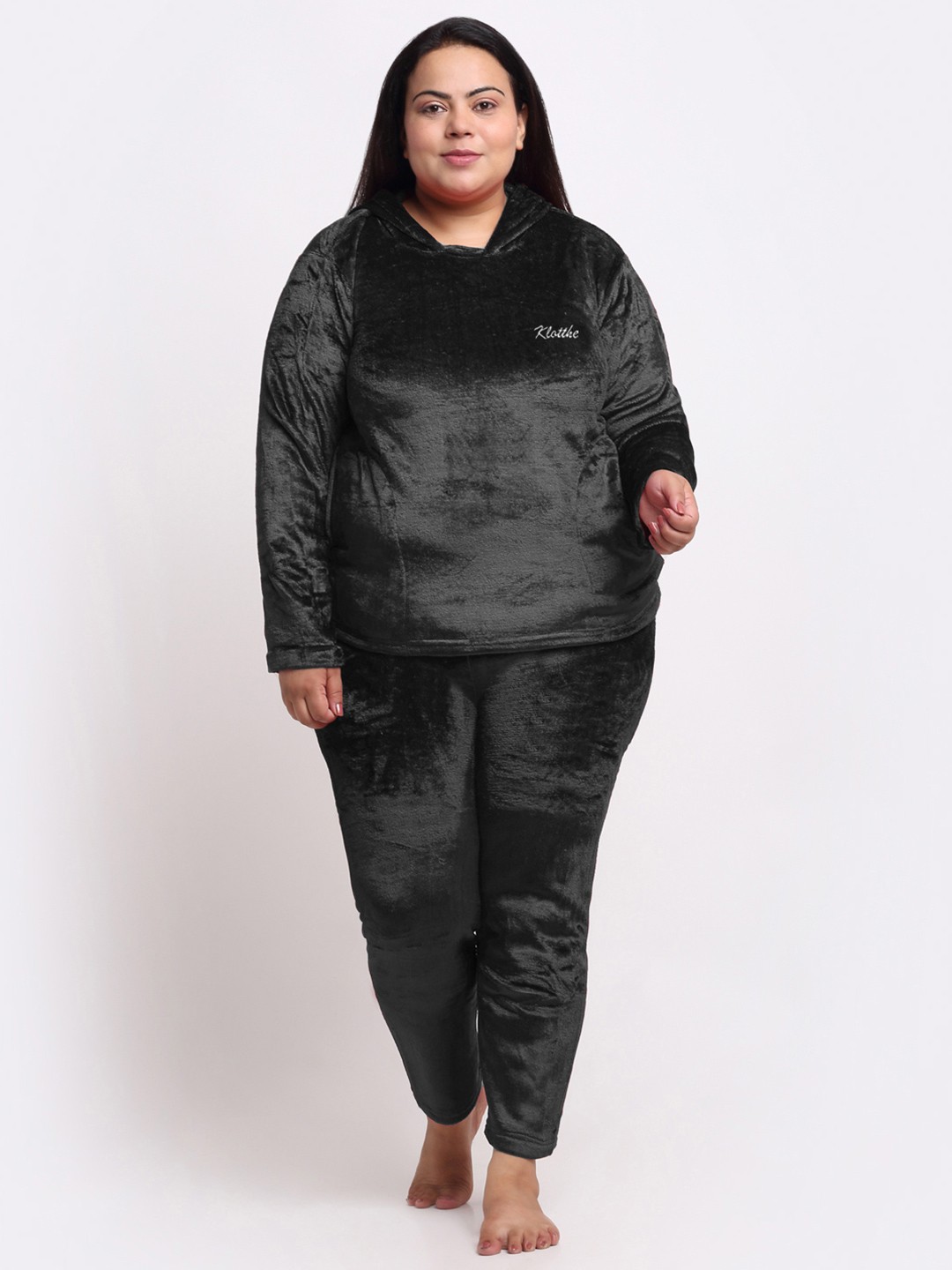

KLOTTHE Plus Size Hooded Velvet Night suit, Black