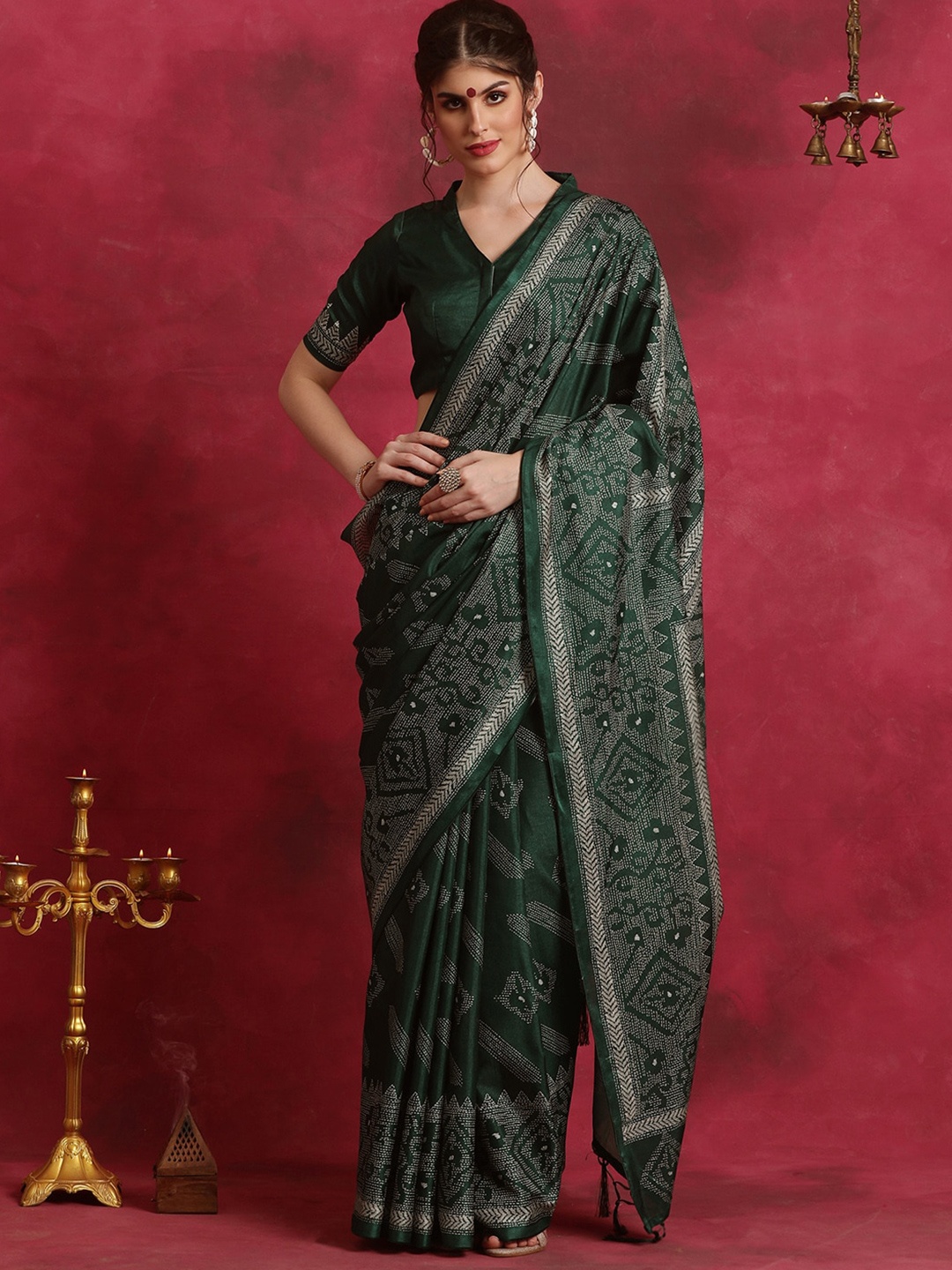 

Saree mall Ethnic Motifs Silk Blend Block Print Sarees, Green