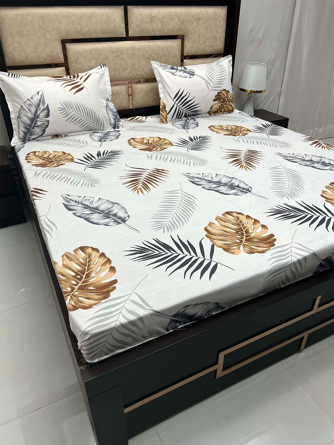 

Pure Decor Amulya White & Grey Floral 240 TC Queen Bedsheet with 2 Pillow Covers
