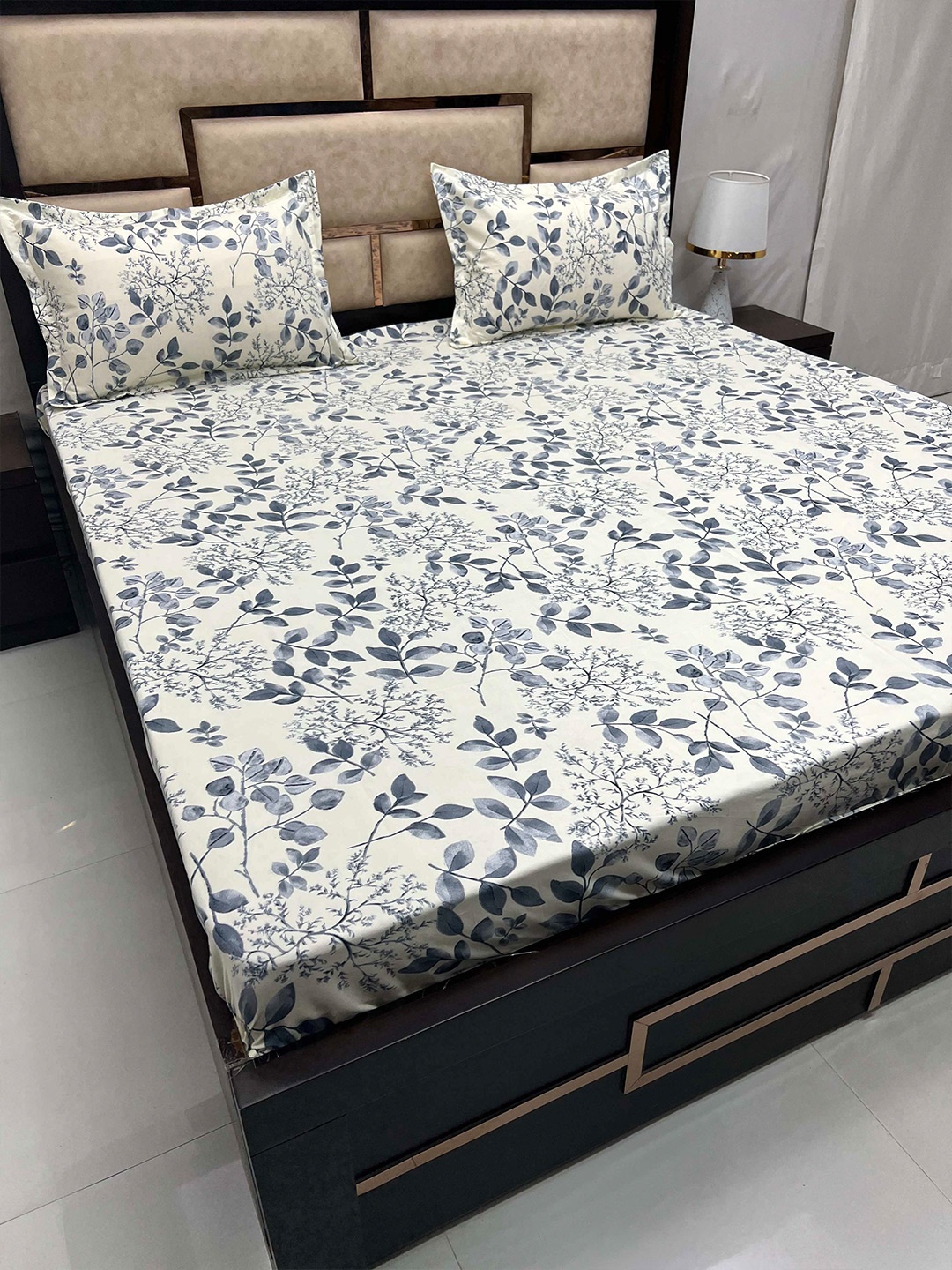 

Pure Decor Grey & White Floral Queen Bedsheet With 2 Pillow Covers
