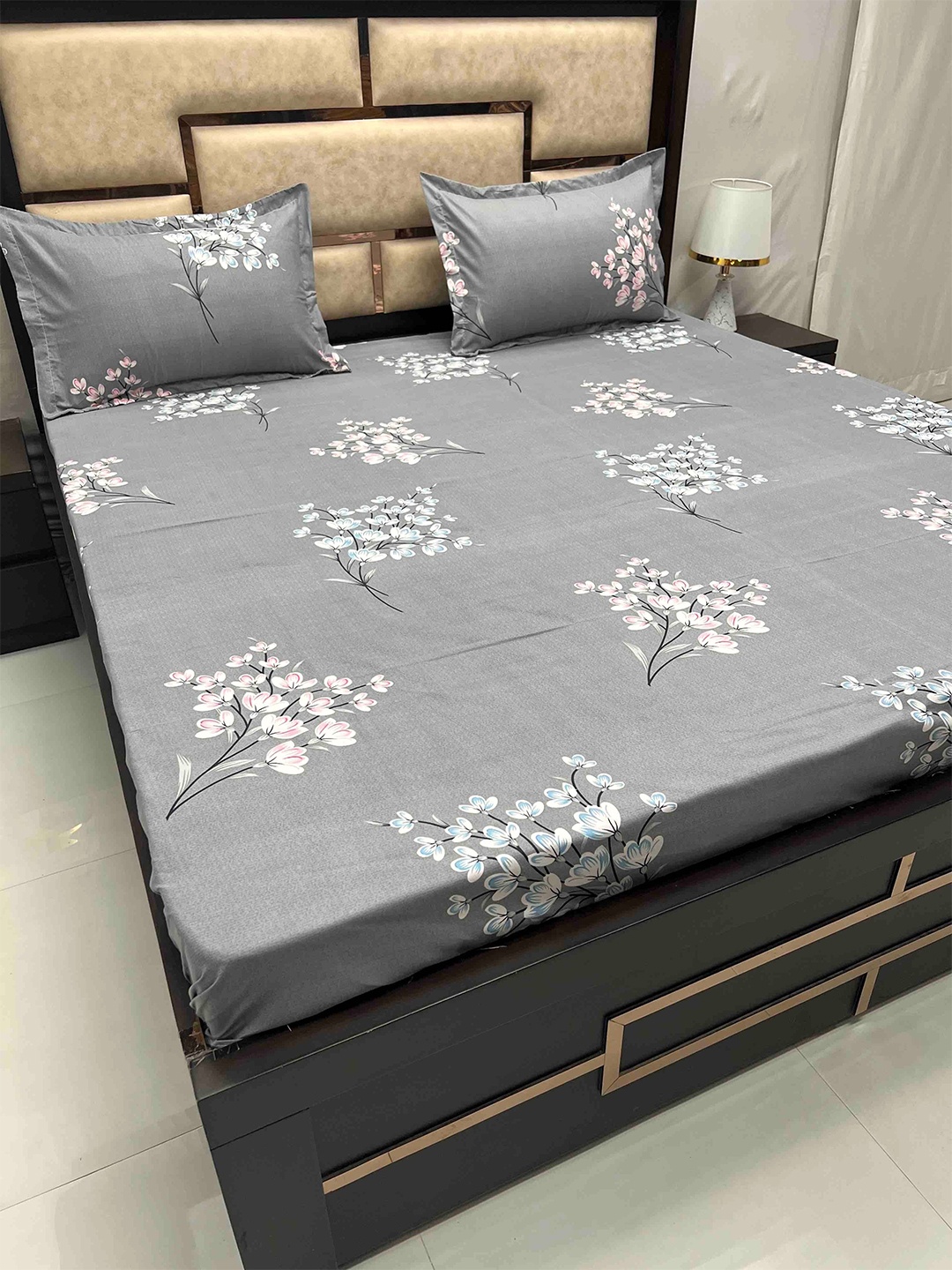 

Pure Decor Grey & Pink Floral Queen Bedsheet With 2 Pillow Covers
