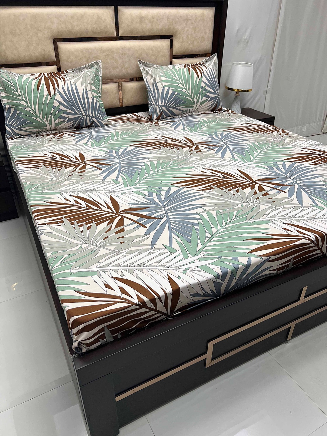 

Pure Decor White & Brown Floral Queen Bedsheet With 2 Pillow Covers