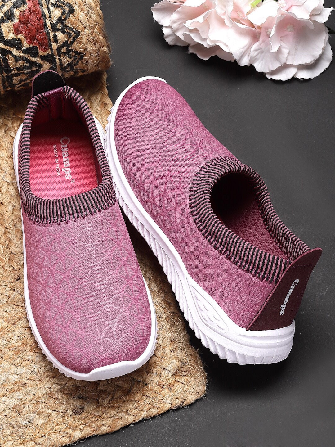 

Champs Women Printed Lightweight Slip-On Sneakers, Purple