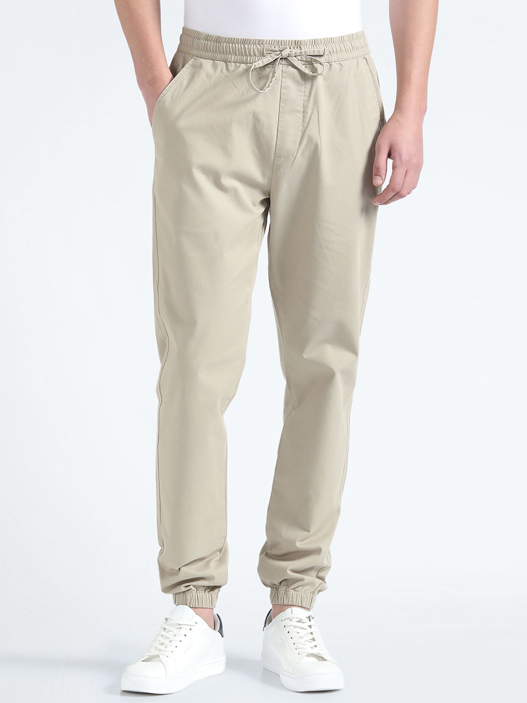 

Flying Machine Men Slim-Fit Mid-Rise Joggers, Beige