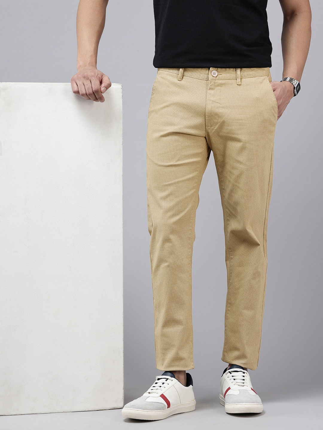 

Van Heusen Sport Men Micro Or Ditsy Printed Slim Fit Trousers, Khaki