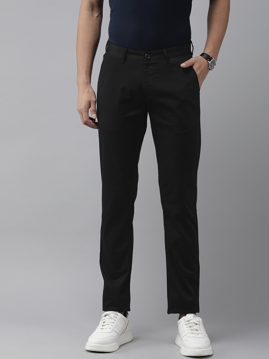 

Van Heusen Sport Men Slim Fit Chinos Trousers, Black