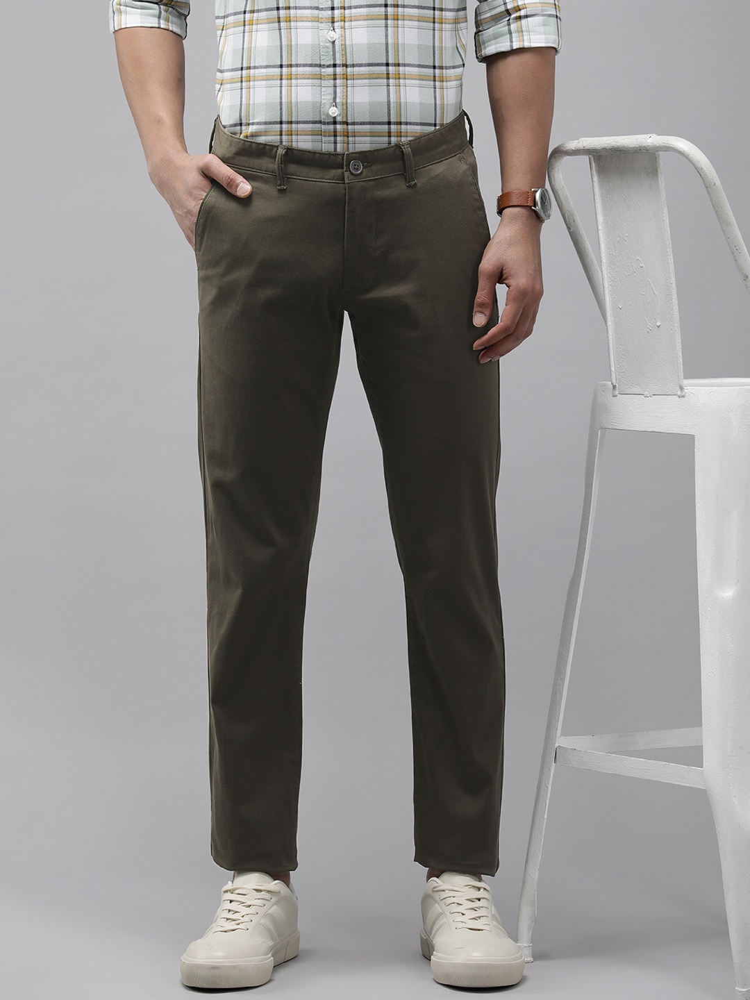 

Van Heusen Sport Men Slim Fit Trousers, Olive