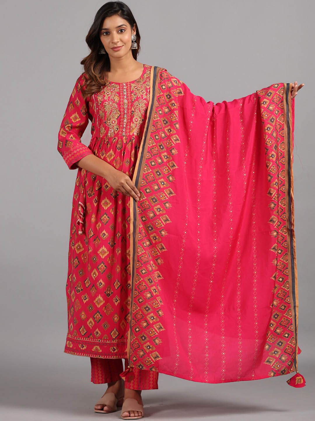 

Amchoor Ethnic Motifs Printed Beads & Stones Regular Kurta With Trousers & Dupatta, Pink