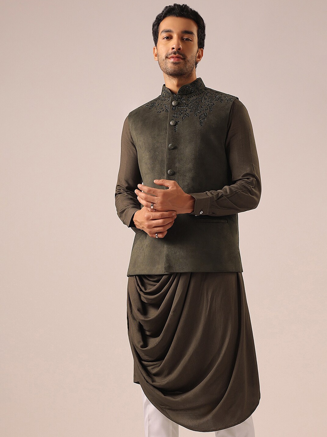 

KALKI Fashion Embellished Mandarin Collar Kurta With Trousers, Green