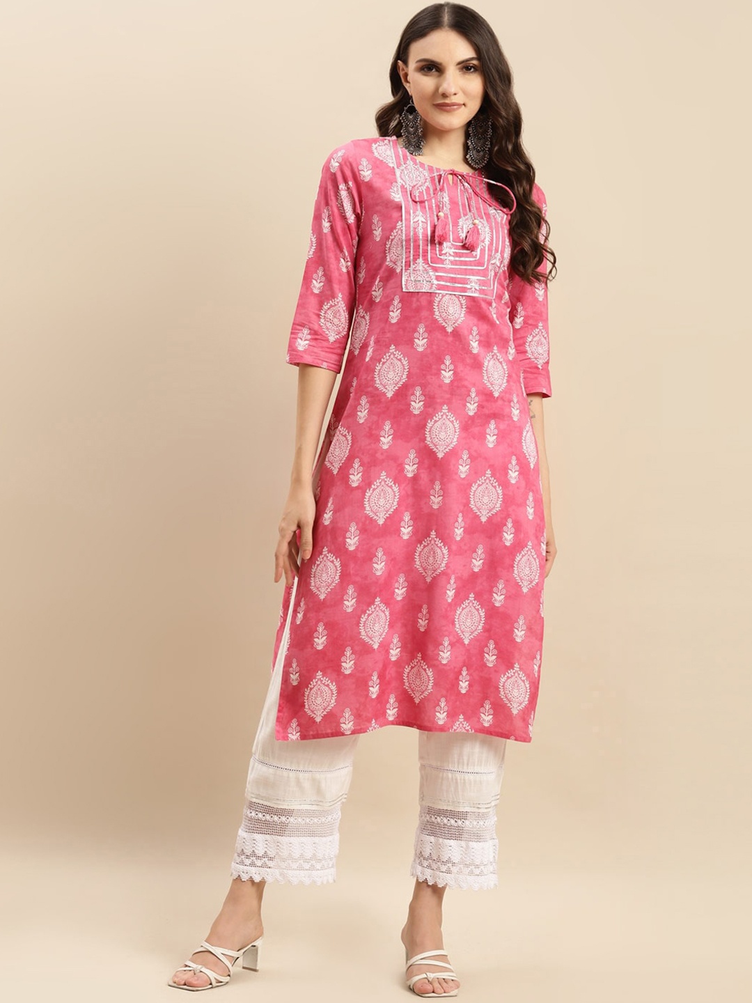 

Varanga Ethnic Motifs Printed Keyhole Neck Straight Kurta, Pink