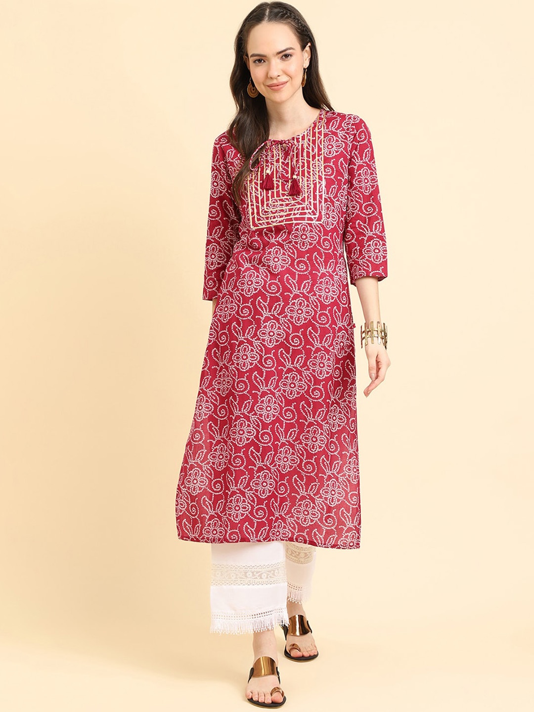 

Varanga Quirky Printed Keyhole Neck Pure Cotton Straight Kurta, Burgundy