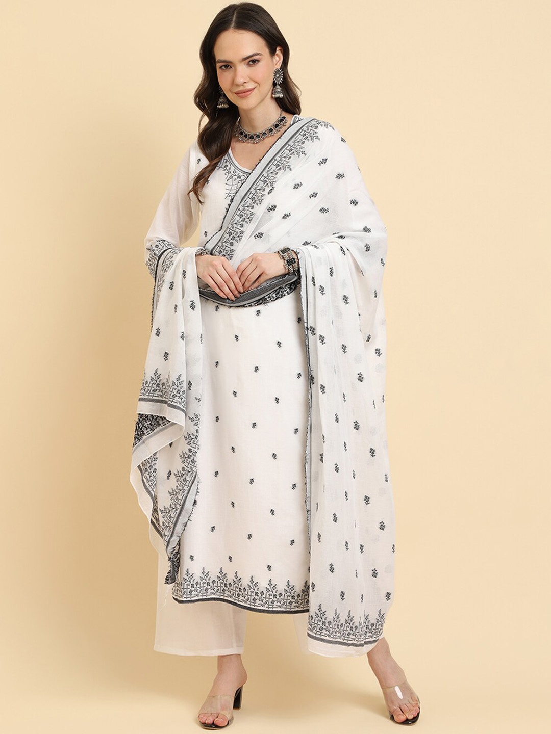 

Varanga White Floral Embroidered Pure Cotton Kurta With Trousers & Dupatta