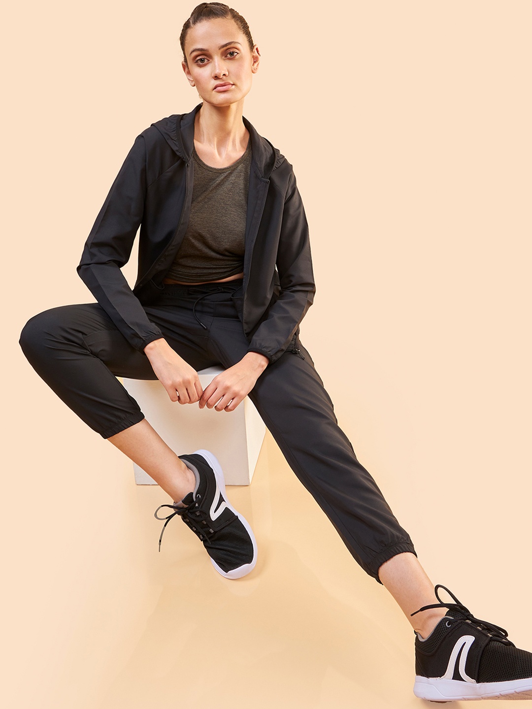 

Enamor Women Relaxed Fit Mid-Rise Sports Joggers, Black