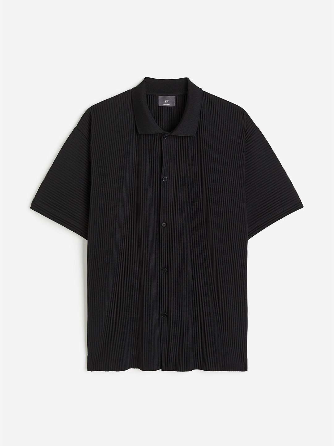 

H&M Men Relaxed Fit Pleated Shirt, Black