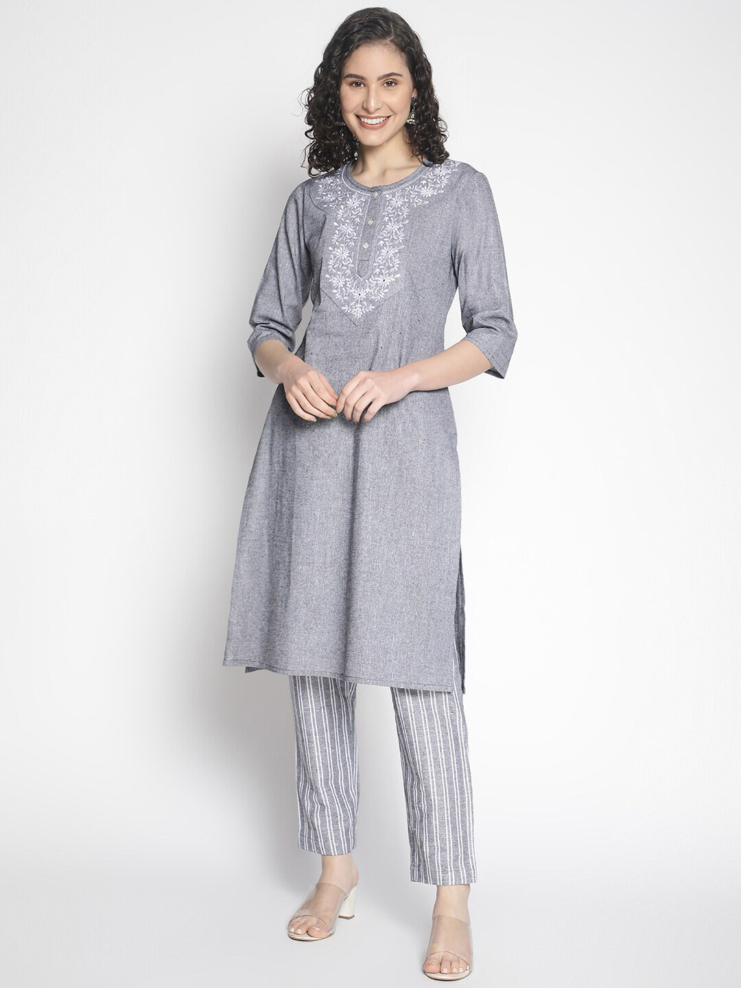 

Wodreams Floral Yoke Design Regular Thread Work Pure Cotton Kurta with Trousers, Grey