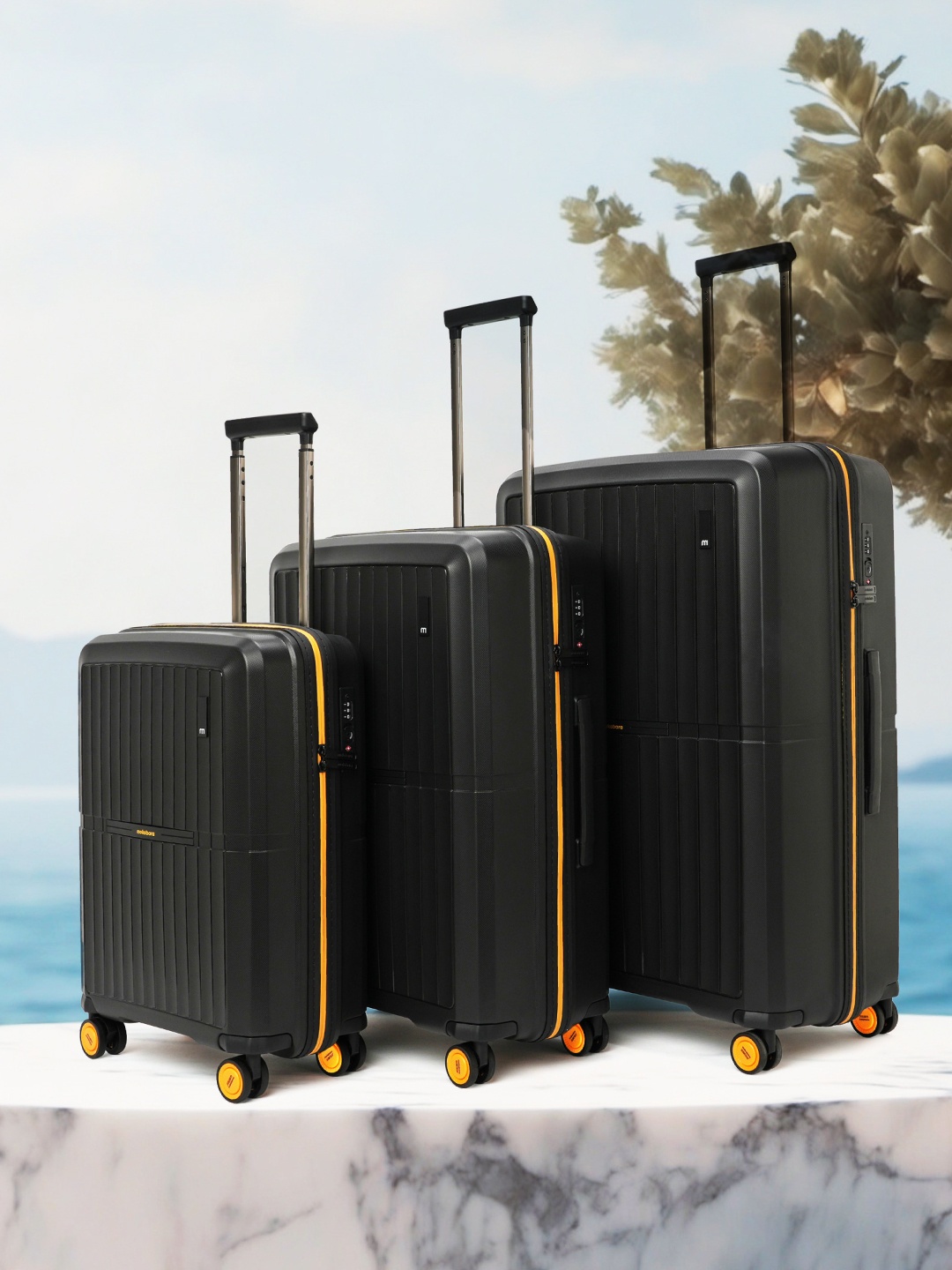 

MOKOBARA The Aviator Set of 3 Textured Glidetech Wheels Hard-Sided Trolley Bags 212L, Black