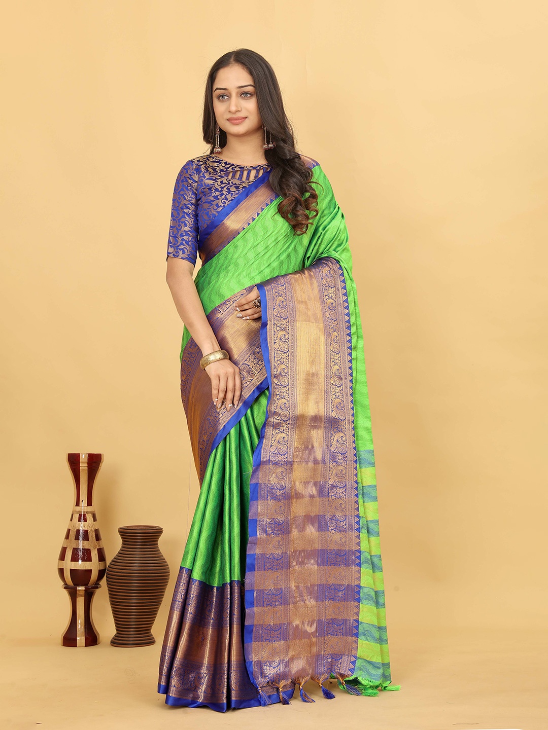 

Mitera Abstract Woven Design Zari Banarasi Saree, Green