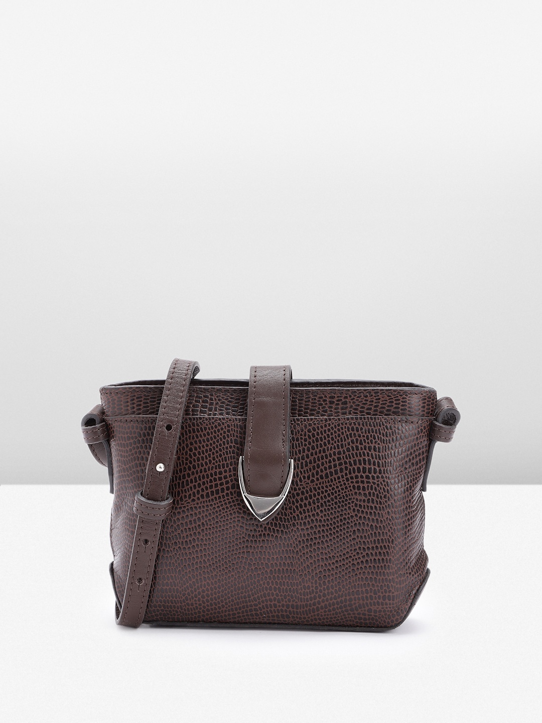 

Hidesign Women Textured Leather Sling Bag, Brown