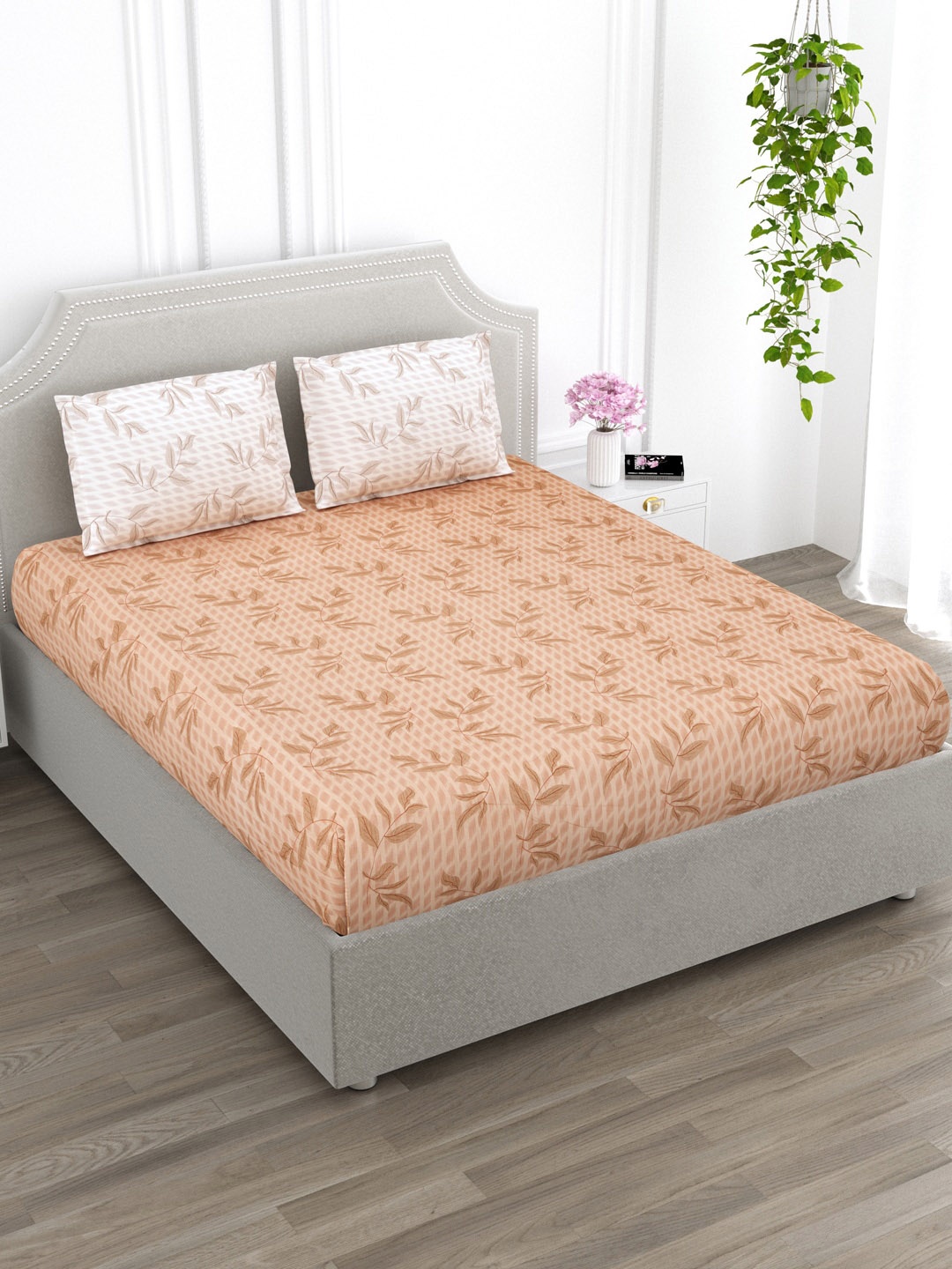 

EverHOME Harmony Brown & White Floral Cotton 210 TC King Bedsheet with 2 Pillow Covers