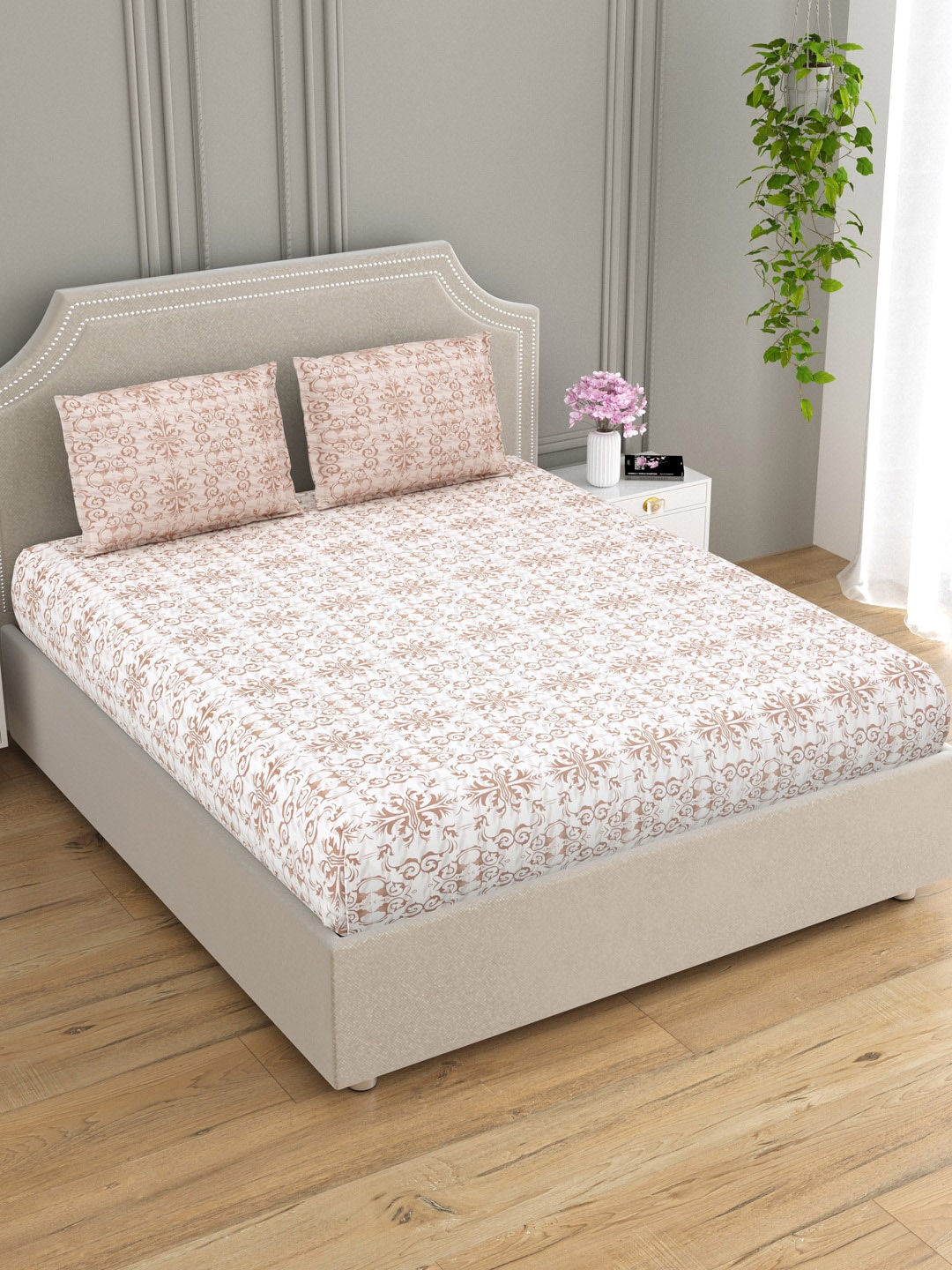 

EverHOME Harmony White Ethnic Cotton 210 TC King Bedsheet with 2 Pillow Covers