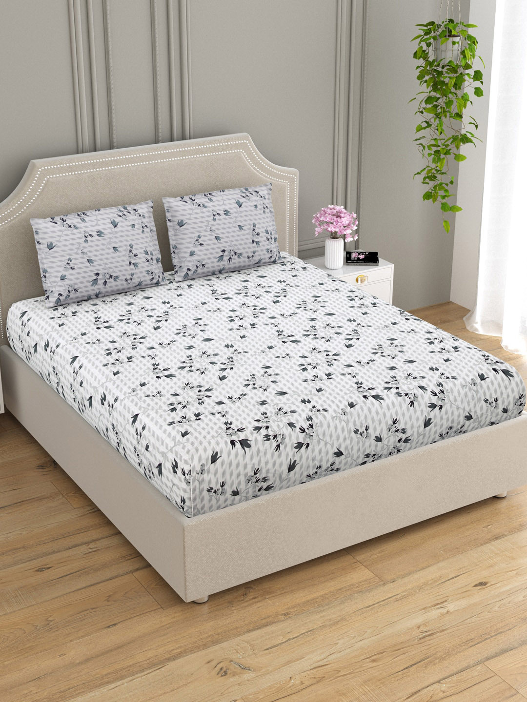 

EverHOME Harmony White & Grey Floral Cotton 210 TC King Bedsheet with 2 Pillow Covers