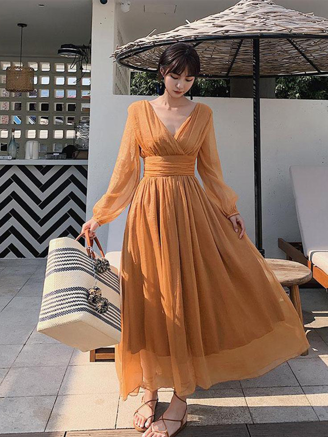 

Lyla V-Neck Puff Sleeves Maxi Dress, Orange