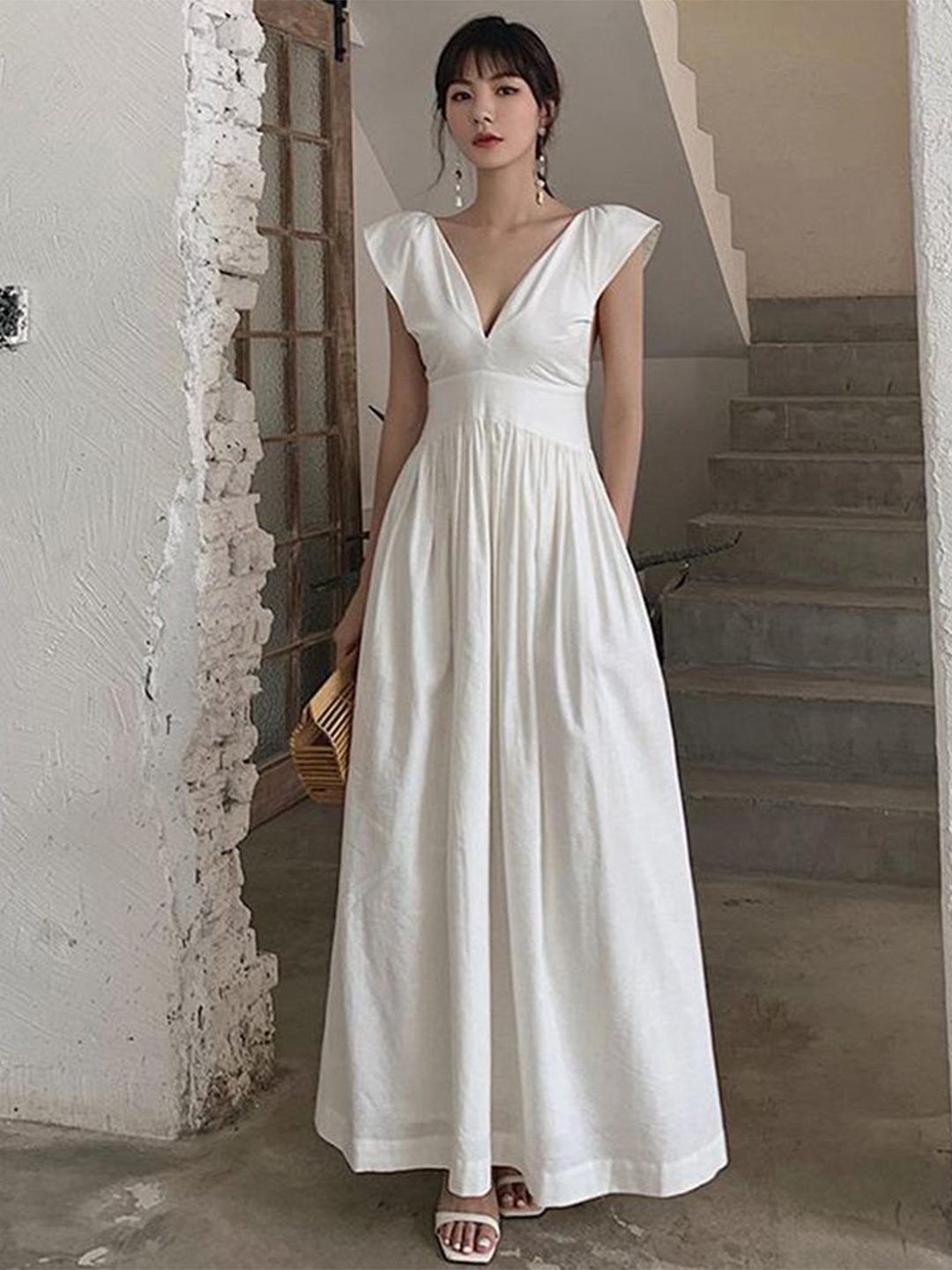 

Lyla V-Neck Cape Sleeves Maxi Dress, White