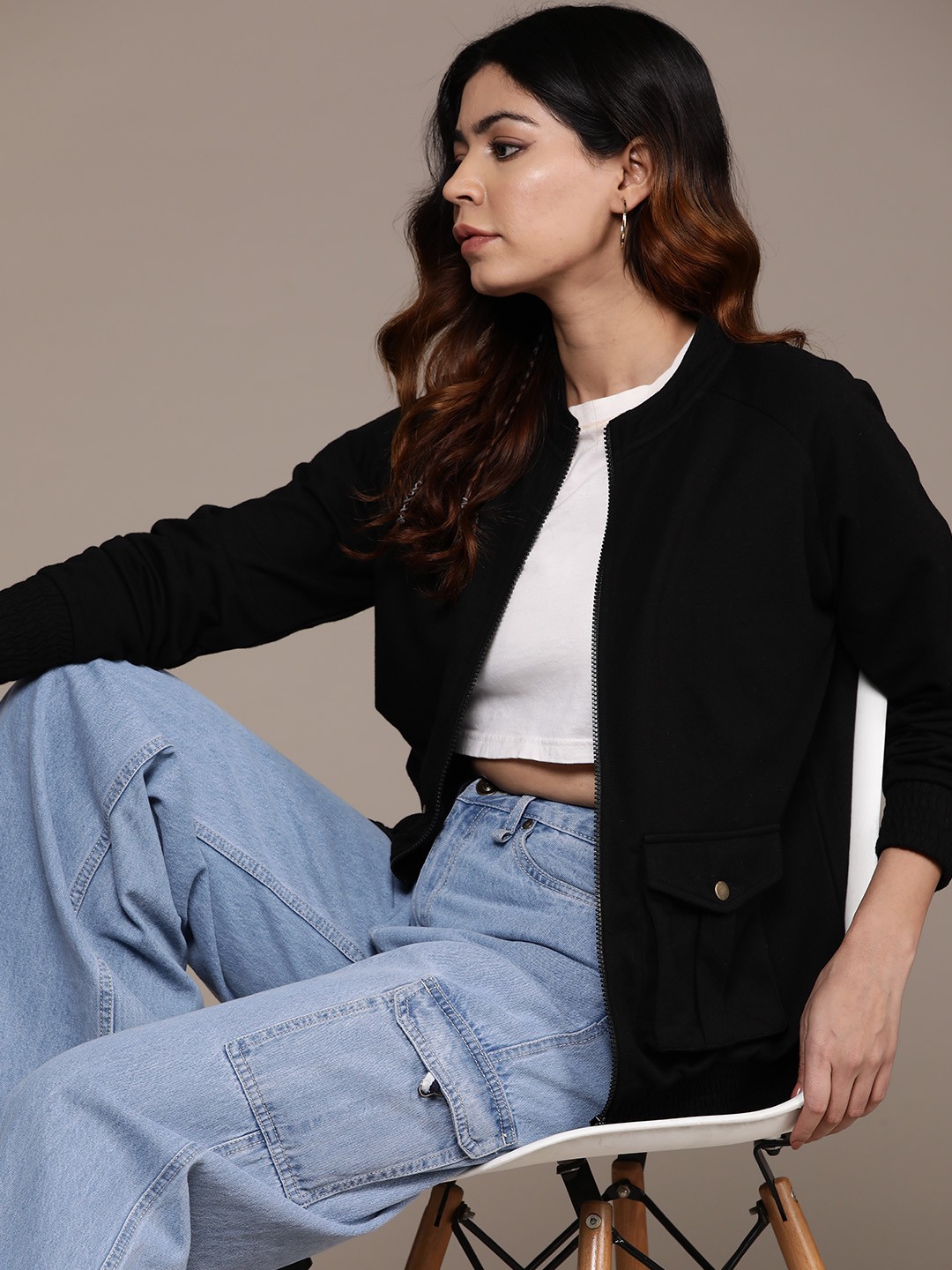 

Roadster Women Solid Sweatshirt, Black