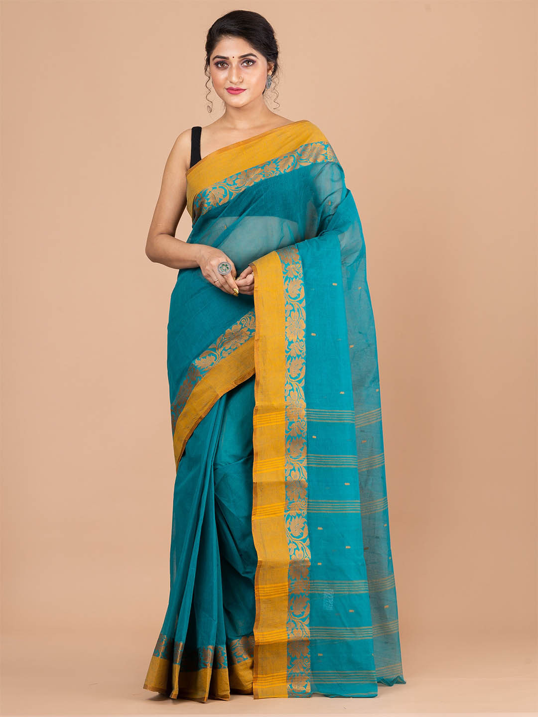 

HOUSE OF ARLI Woven Design Zari Pure Cotton Taant Saree, Green